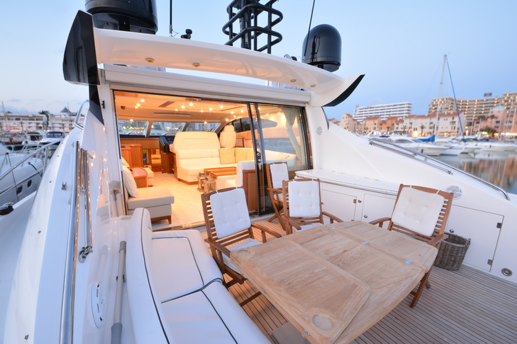 SUNSEEKER PREDATOR PRIVATE CHARTER - Luxury Yacht Charter Algarve - Quinta do Lago